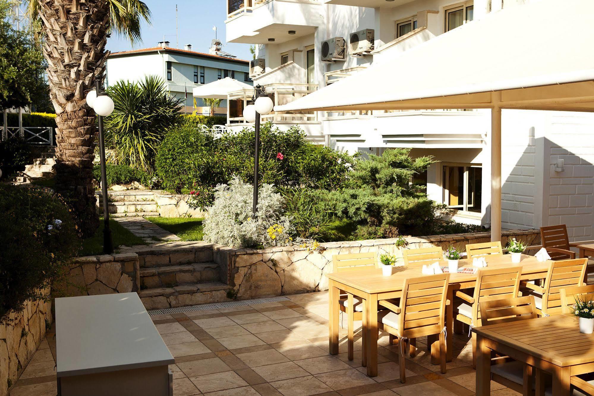 Villa Adora Beach Side Exterior photo